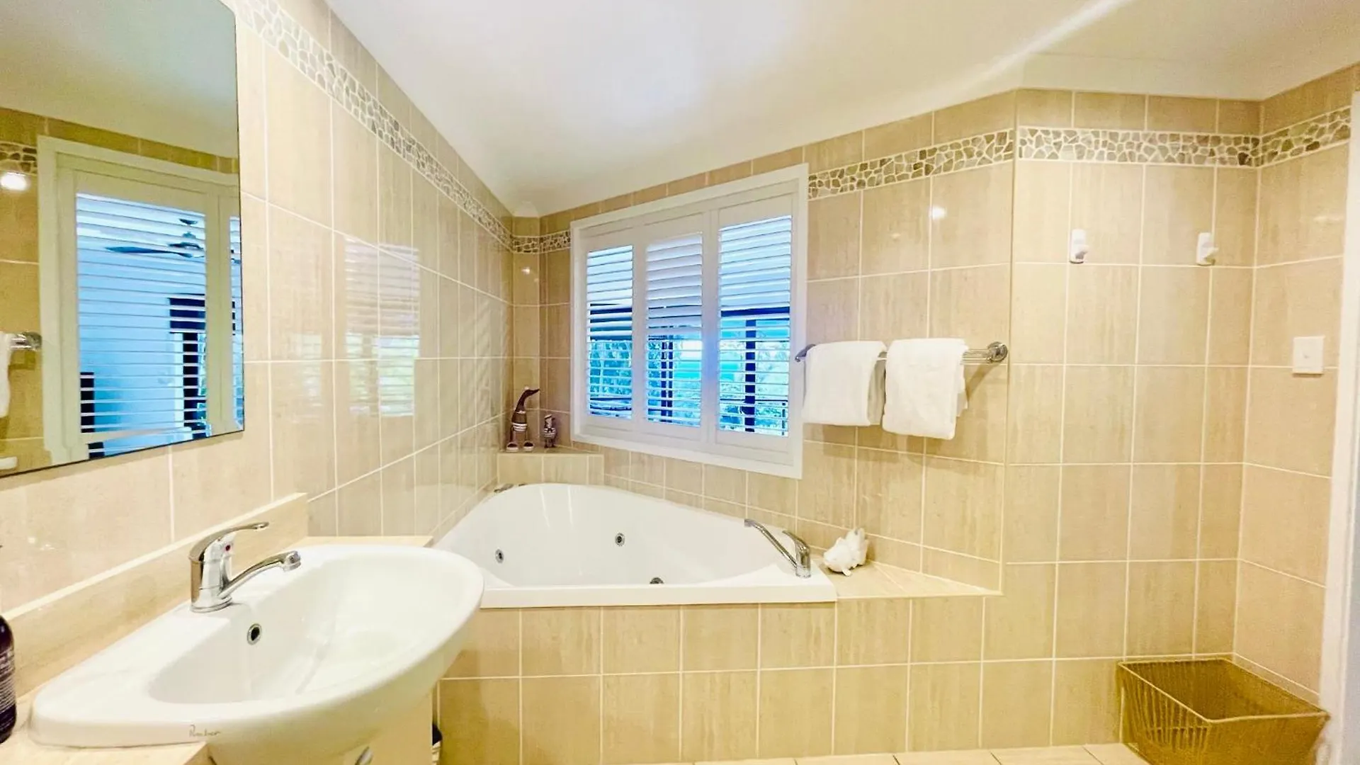 Ocean View Island 2-Bedroom Townhouse Buggy Valet Service Extra Queen Air Bed Hamilton Island Holiday home